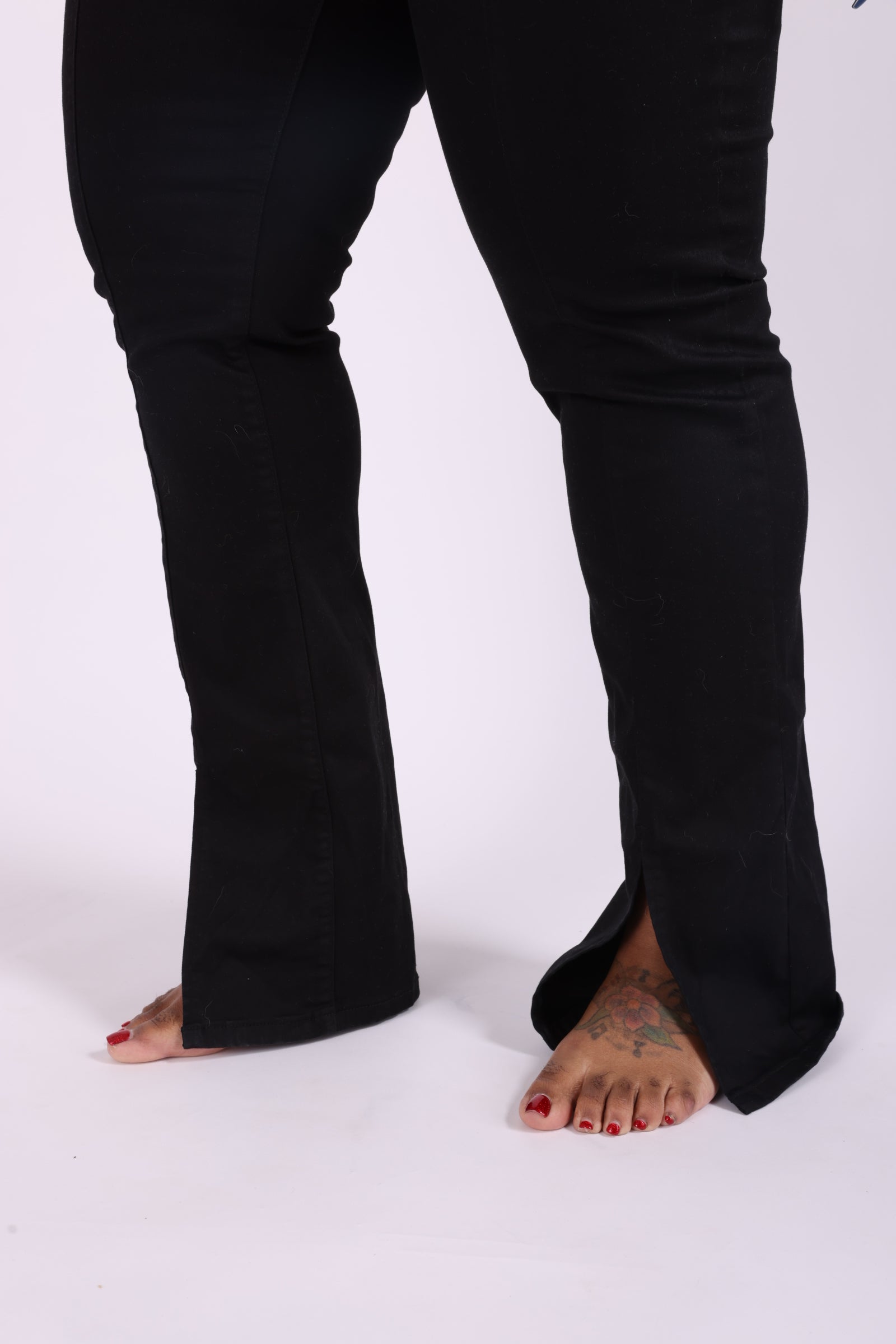 Yvonne | Black High-Waisted Flare Denim Jeans